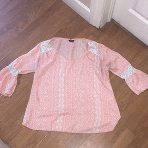 Cute peach top